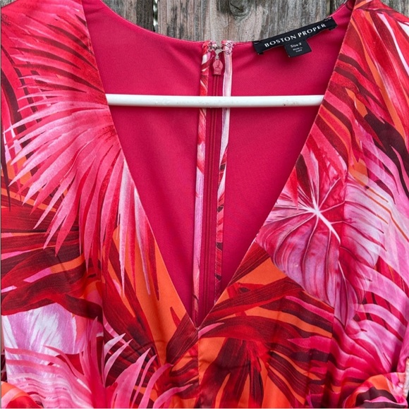 Like New Boston Proper Bright Leaf Print V
Neck Maxi Dress Size 2 - Picture 8 of 10